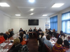Snimak učesnika okruglog stola o zakonu o personalnoj asistenciji , koji je održan u Sarajevu , u aprilu mjesecu 2024.godine
