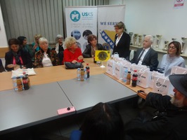 Snimak svečanog uručenja mobitela članovima Udruženja
