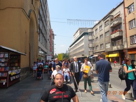 Snimak učesnika šetnje u sklopu kampanje PonosniNaSebe